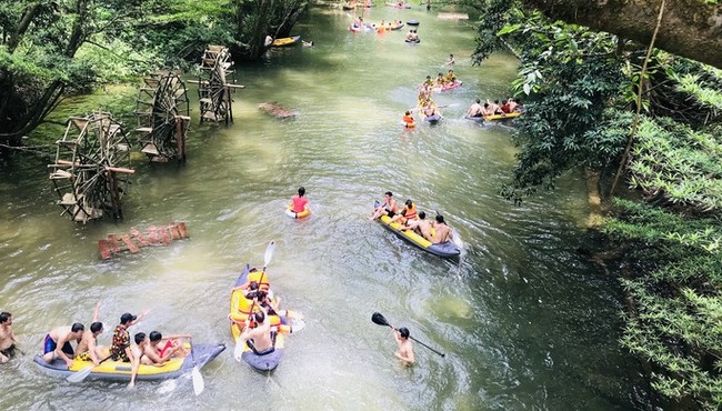 Xây khu du lịch 'lậu' giữa lòng di sản Phong Nha - Kẻ Bàng