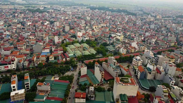 Đến thăm ngôi làng toàn dinh thự ở Hà Nội