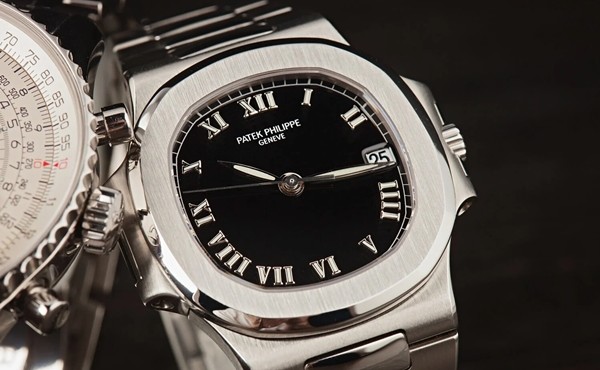 Chế tác thủ công, sản xuất hạn chế khiến đồng hồ Patek Philippe đắt bậc nhất thế giới