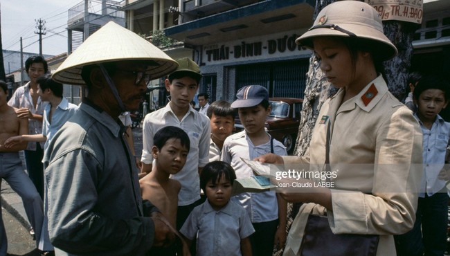 Loạt ảnh khó quên về Việt Nam năm 1978 của nữ nhiếp ảnh gia Pháp