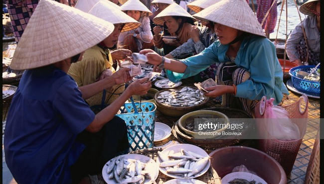 Phố cổ Hội An đẹp mộc mạc từ hai thập niên trước