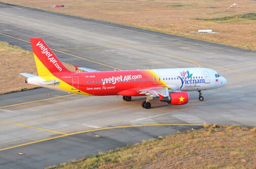 Vietjet báo lỗ quý 3 tới 971 tỷ đồng, số chuyến bay nội địa giảm 35%