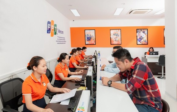 FPT Telecom lên kế hoạch lãi 2.380 tỷ, đầu tư dự án cáp đất liền Việt Nam - Singapore 65,7 triệu USD