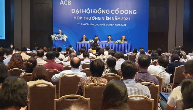 Cổ đông ACB thông qua kế hoạch lãi  8.482 tỷ, sẽ bơm thêm vốn vào ACBS