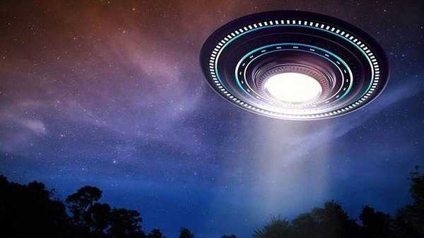 NASA chính thức “tuyên chiến” với UFO