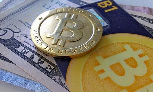 Bitcoin leo lên mốc 12.000 USD sau chuỗi ngày giảm "khủng khiếp"