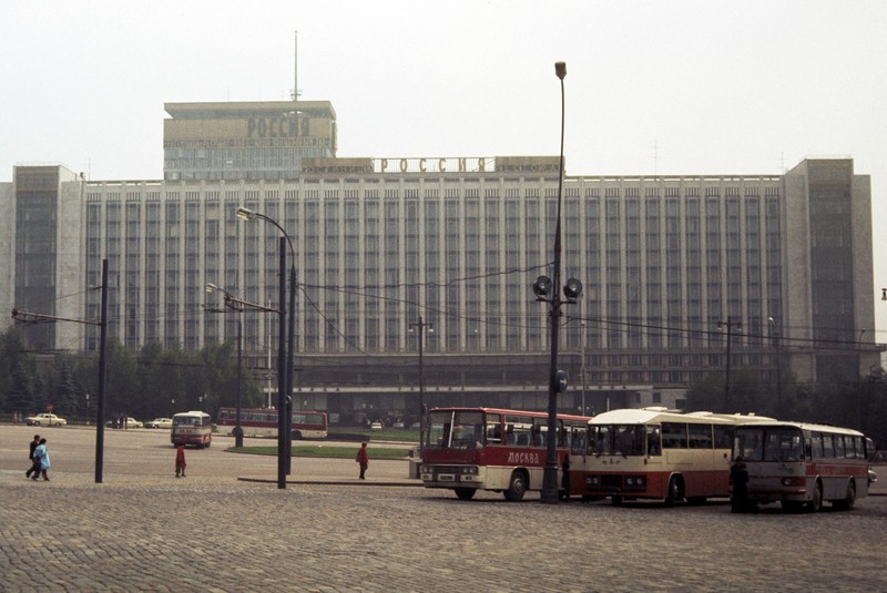 Thanh pho Moscow nam 1977 dep long lanh qua loat anh quy-Hinh-3