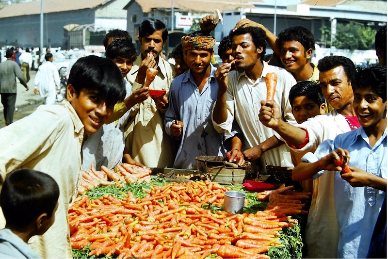 Ban sac van hoa doc dao o dat nuoc Pakistan nam 1976