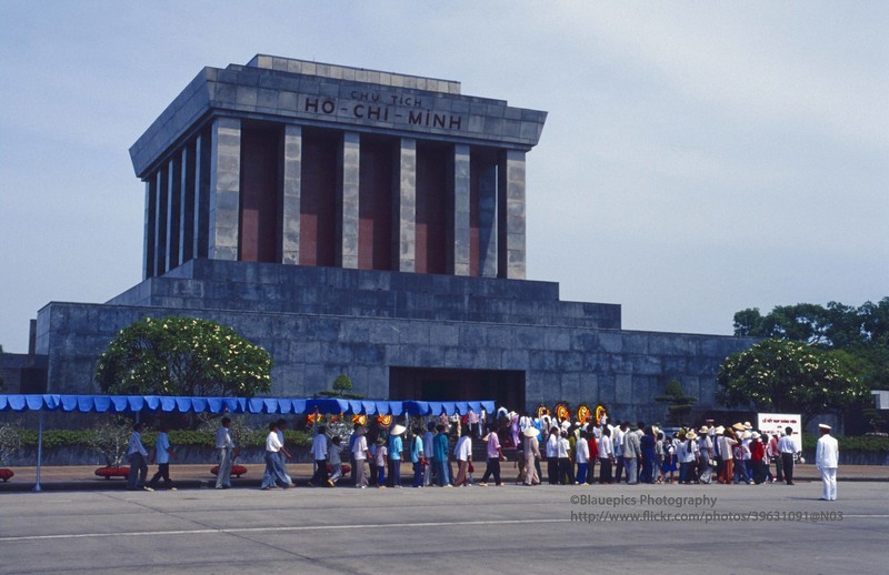 Loat anh sinh dong ve Ha Noi nam 1998 vua duoc cong bo-Hinh-5