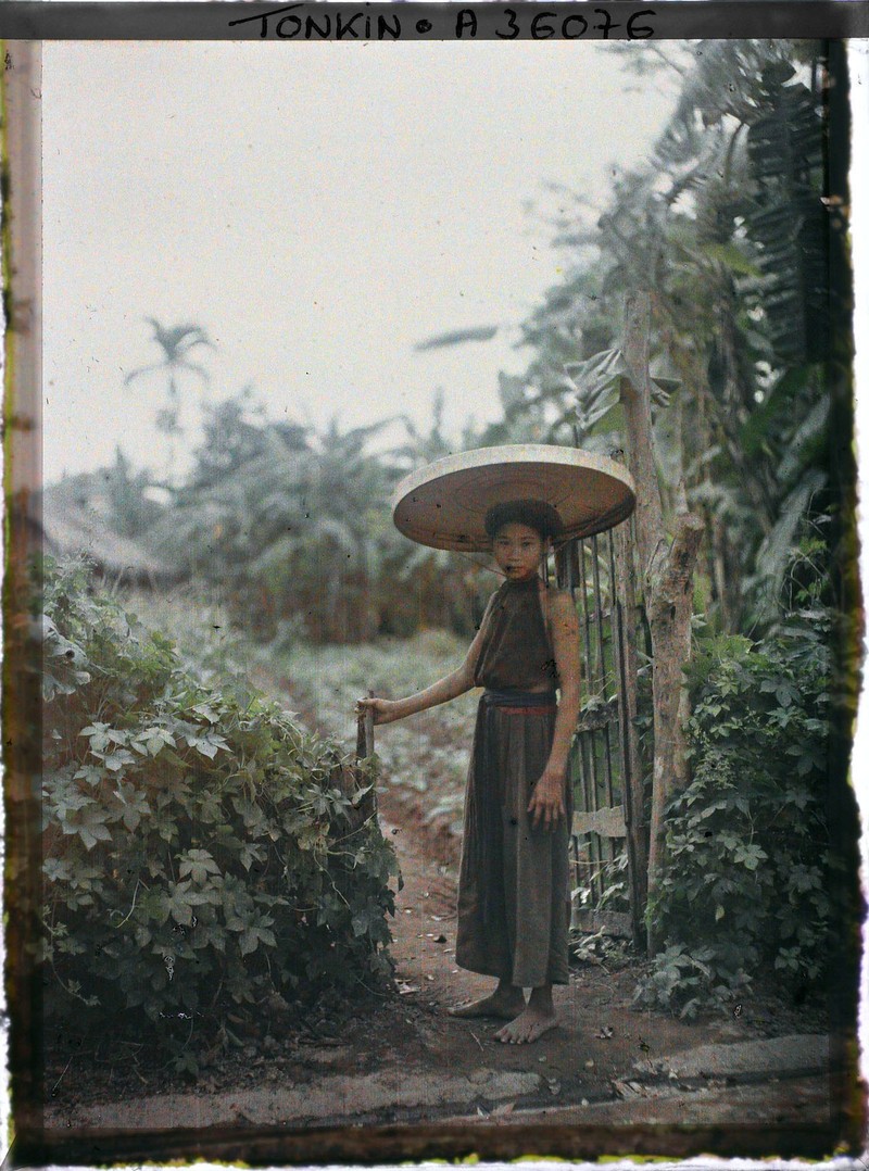 Anh mau cuc hiem ve phu nu nong thon Bac Bo nam 1921-Hinh-3