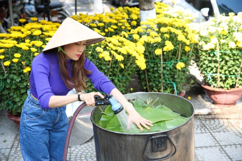 My Tam nau banh, lam mut ben gia dinh