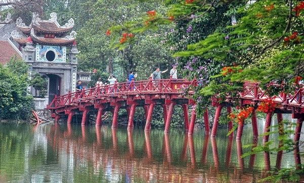 Nhung den, chua noi tieng linh thieng nhat dinh phai ghe tham dip Tet tai Ha Noi-Hinh-6