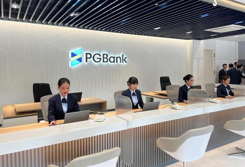 Hai sep PGBank cung luc xin nghi viec ngay truoc them dai hoi co dong