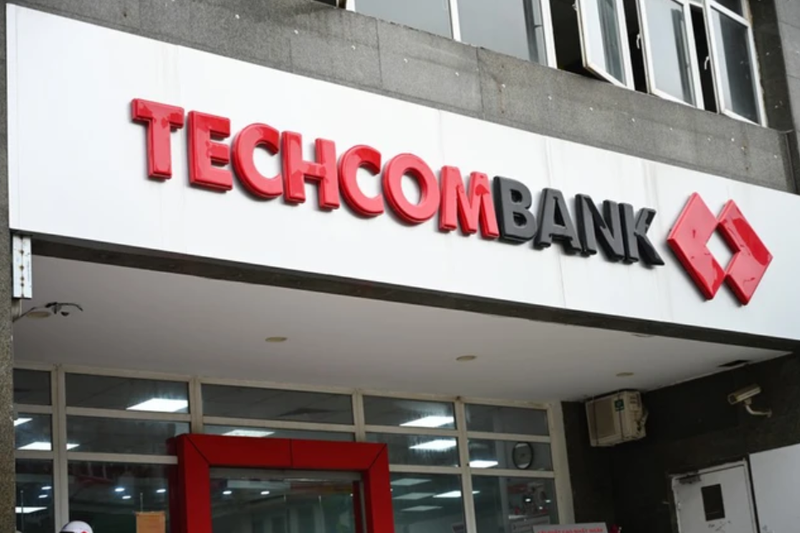 Techcombank loi nhuan quy 1 tang 38%, co phieu duoc dinh gia 50.300 dong