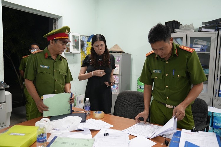 Ba Ria - Vung Tau: Kham xet cong ty xu ly moi truong o Phu My vi tuon hang cam