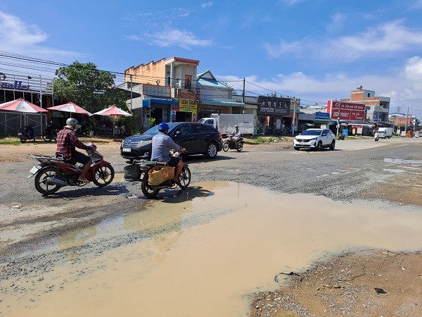 Ba Ria – Vung Tau: 3km duong thi cong dang do, dan bi anh huong du duong-Hinh-2