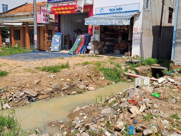 Ba Ria – Vung Tau: 3km duong thi cong dang do, dan bi anh huong du duong-Hinh-8