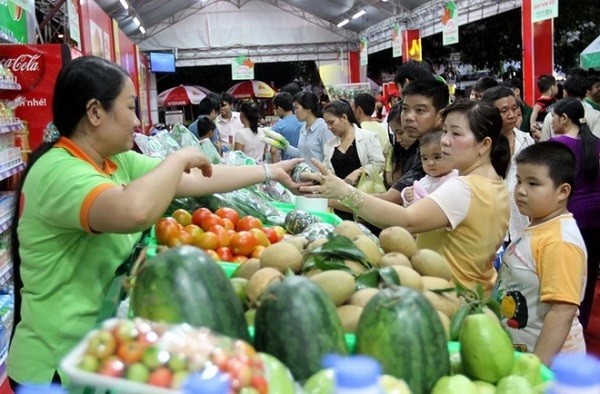 Nhieu dia phuong to chuc thang khuyen mai, giam gia den 100%