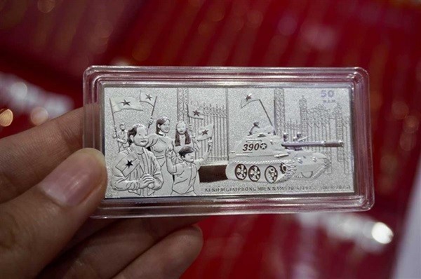 Vàng, bạc giả tràn lan chợ mạng - Hình 2 Vang, bac gia tran lan cho mang-Hinh-2