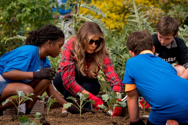 Ngam Nha Trang sau khi duoc De nhat phu nhan Melania 'tan trang'-Hinh-4