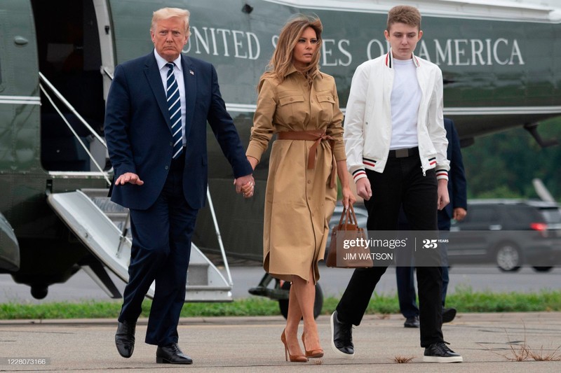 Ngam ve dien trai cua “Hoang tu Nha Trang” Barron Trump-Hinh-2