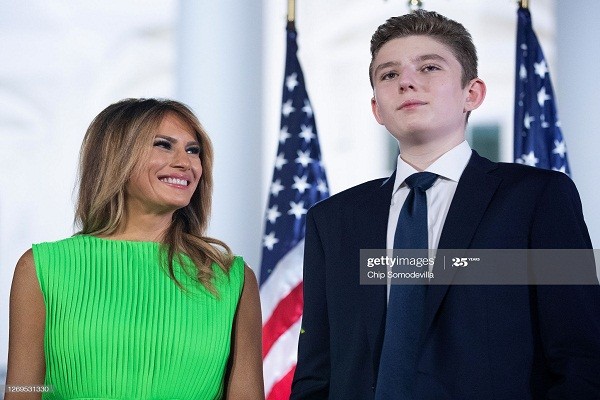 Ngam ve dien trai cua “Hoang tu Nha Trang” Barron Trump