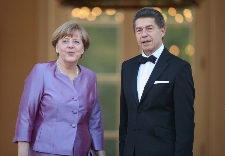 Biet gi ve ve phu quan cua Thu tuong Duc Angela Merkel?-Hinh-5