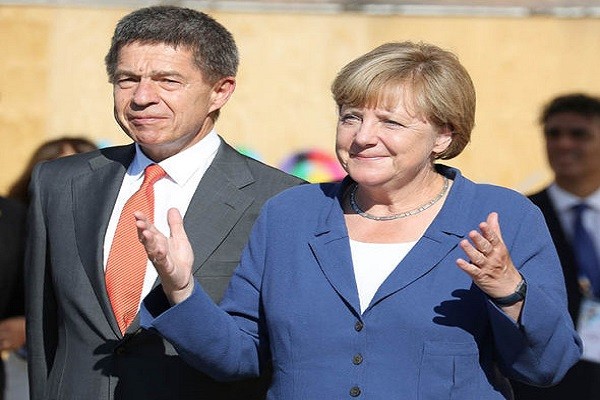 Biet gi ve ve phu quan cua Thu tuong Duc Angela Merkel?-Hinh-6