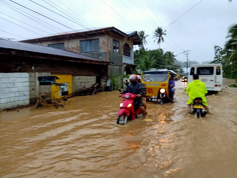 Can canh ngap lut kinh hoang o Philippines vi bao Dujuan-Hinh-10