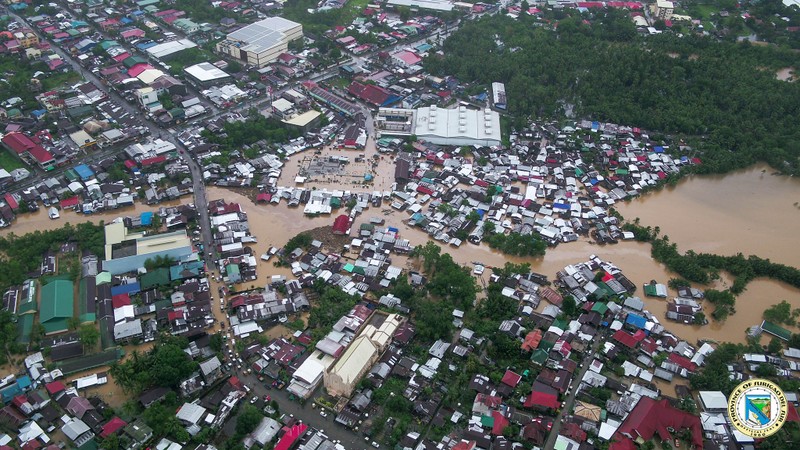 Can canh ngap lut kinh hoang o Philippines vi bao Dujuan-Hinh-5