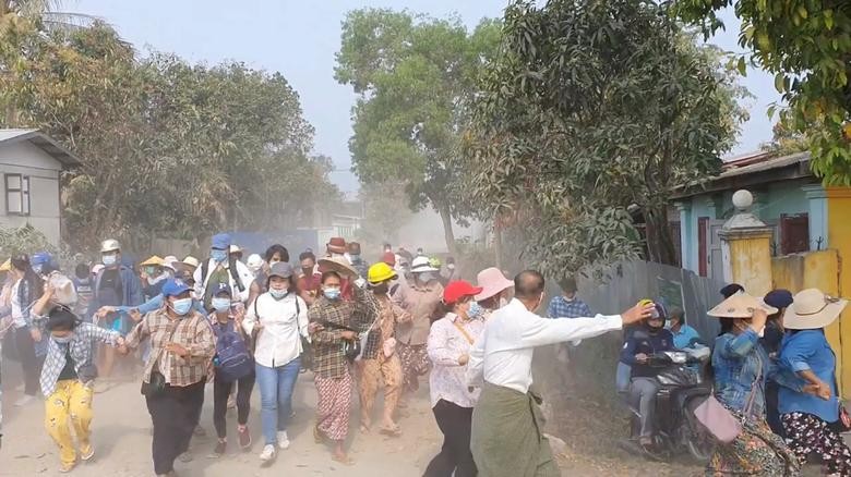 Them nhieu nguoi thiet mang tai bieu tinh o Myanmar-Hinh-2