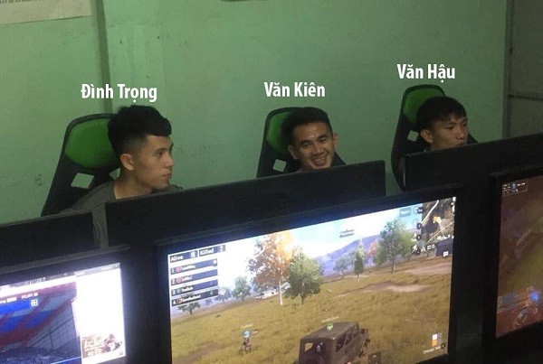 Cau thu Viet choi game gi khi ranh?-Hinh-2