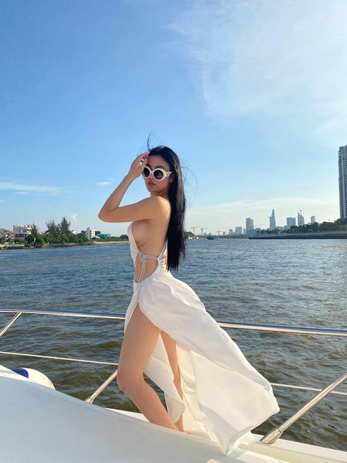 'Hoa hau an choi' Julia Ho co gu thoi trang sexy sieu cap-Hinh-15