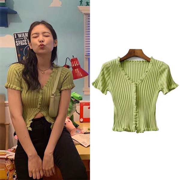 Jennie BLACKPINK khoe body sexy khi dien ao croptop-Hinh-2