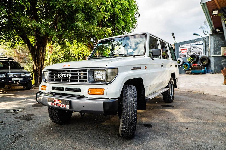 Tho Viet hoi sinh xac Toyota Land Cruiser nhu moi-Hinh-10