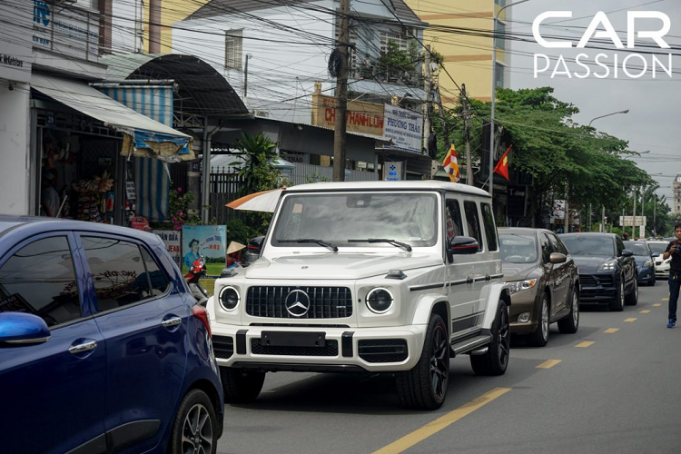 Dai gia Binh Duong chi hon 10 ty tau Mercedes-Benz G63 moi-Hinh-5