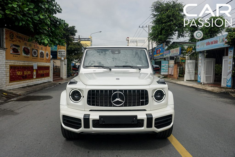 Dai gia Binh Duong chi hon 10 ty tau Mercedes-Benz G63 moi