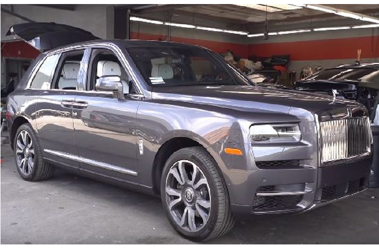 Can canh SUV sieu sang Rolls-Royce Cullinan phien ban bach ma-Hinh-2