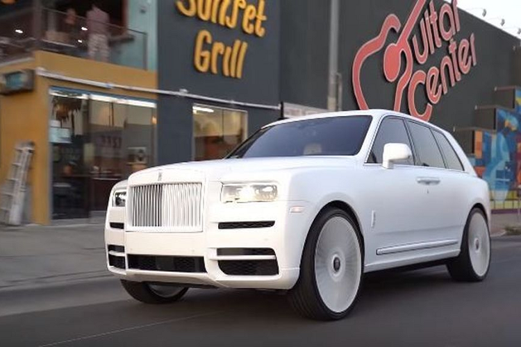 Can canh SUV sieu sang Rolls-Royce Cullinan phien ban bach ma