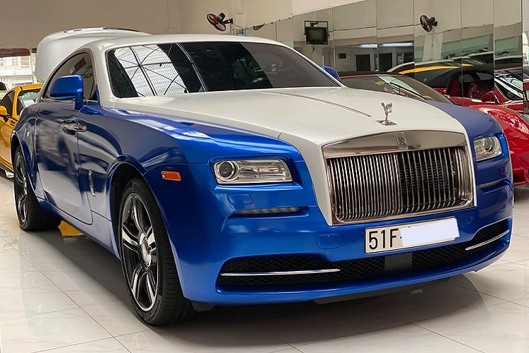 Lan dau tien Rolls-Royce Wraith hon 10 ty co mau doc la-Hinh-5