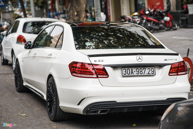 Can canh Mercedes-AMG E63S gia 7 ty dong-Hinh-4