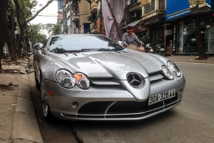 Chi tiet sieu xe Mercedes SLR McLaren doc nhat Viet Nam-Hinh-4