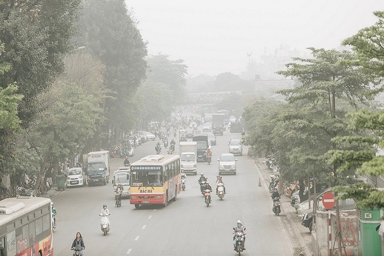 Nguoi di xe may can lam gi de tranh o nhiem khoi bui?