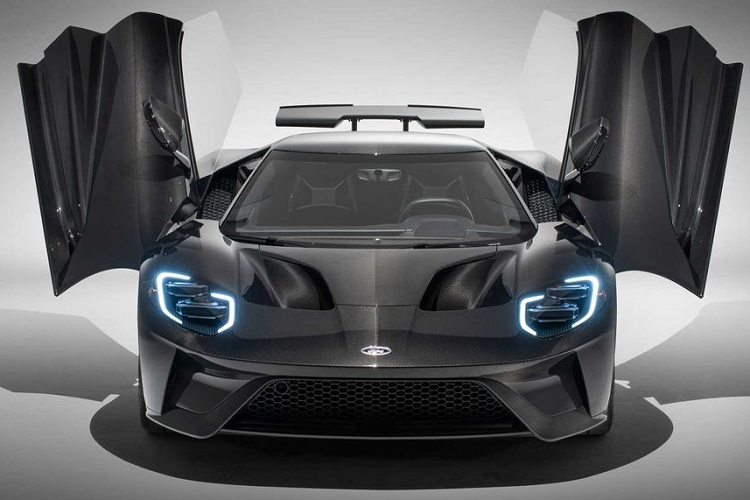 'Ngam khong roi mat' sieu xe Ford GT Liquid Carbon Edition 2020