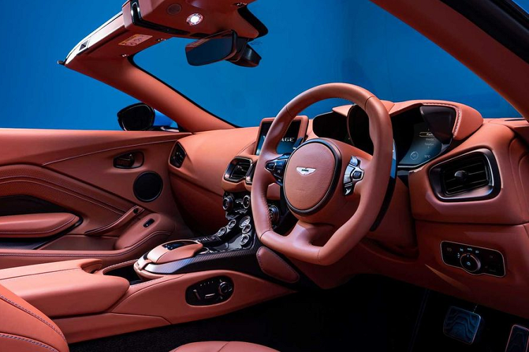 Mổ xẻ Aston Martin Vantage Roadster 2021, siêu xe mui trần nhanh nhất - Hình 5 Mo xe Aston Martin Vantage Roadster 2021, sieu xe mui tran nhanh nhat-Hinh-5