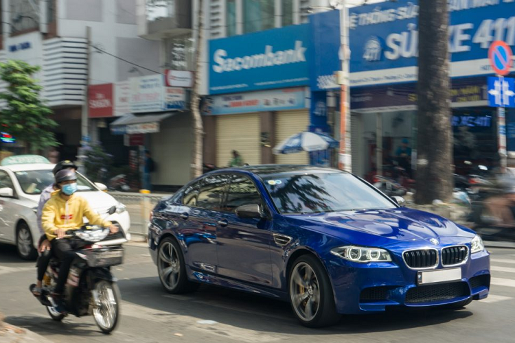 Anh BMW M5 F10 cuc hiem tren pho Sai Gon-Hinh-7