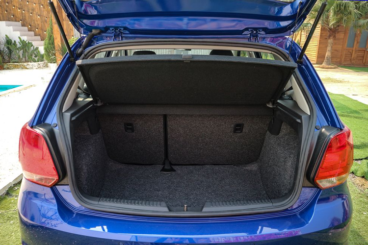 Ấn tượng Volkswagen Polo 2020 gần 700 triệu đồng - Hình 7 An tuong Volkswagen Polo 2020 gan 700 trieu dong-Hinh-7