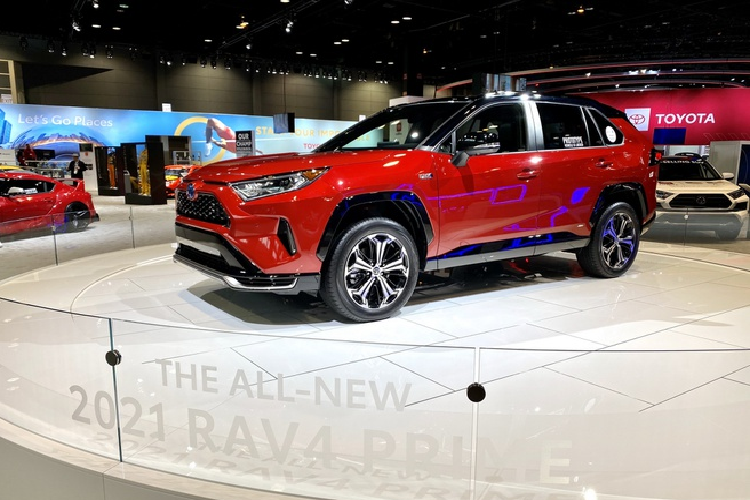 Cận cảnh Toyota RAV4 Prime PHEV 2021 đầy ấn tượng - Hình 2 Can canh Toyota RAV4 Prime PHEV 2021 day an tuong-Hinh-2