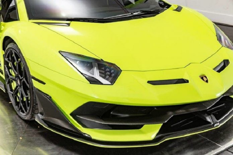 An tuong sieu xe Lamborghini Aventador SVJ son da quang-Hinh-5