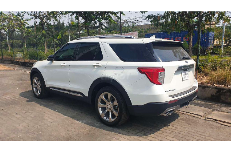 SUV cao cap Ford Explorer Platinum 2020 noi 'ban bat'-Hinh-8